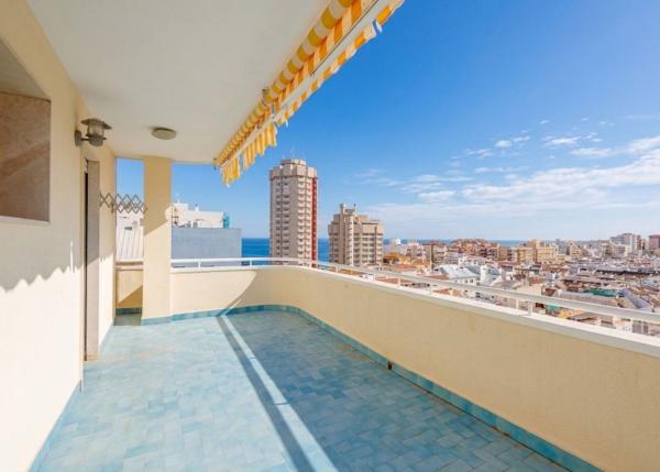 Sprzedaż mieszkania w Piso en Calle Ollería, 24, Zona Puerto Deportivo, Fuengirola, Fuengirola
 photo 1