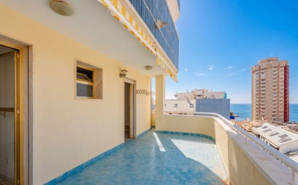 Sprzedaż mieszkania w Piso en Calle Ollería, 24, Zona Puerto Deportivo, Fuengirola, Fuengirola
 photo 2