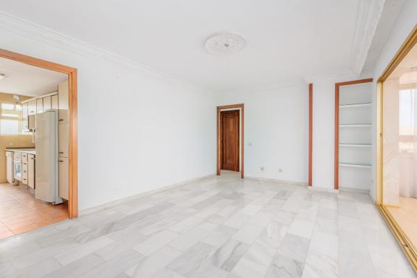 Sprzedaż mieszkania w Piso en Calle Ollería, 24, Zona Puerto Deportivo, Fuengirola, Fuengirola
 photo 4