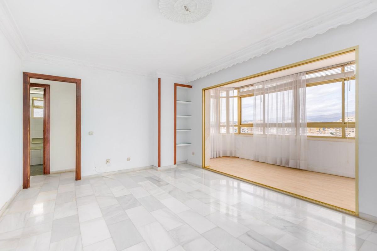 Sprzedaż mieszkania w Piso en Calle Ollería, 24, Zona Puerto Deportivo, Fuengirola, Fuengirola
photo 5
