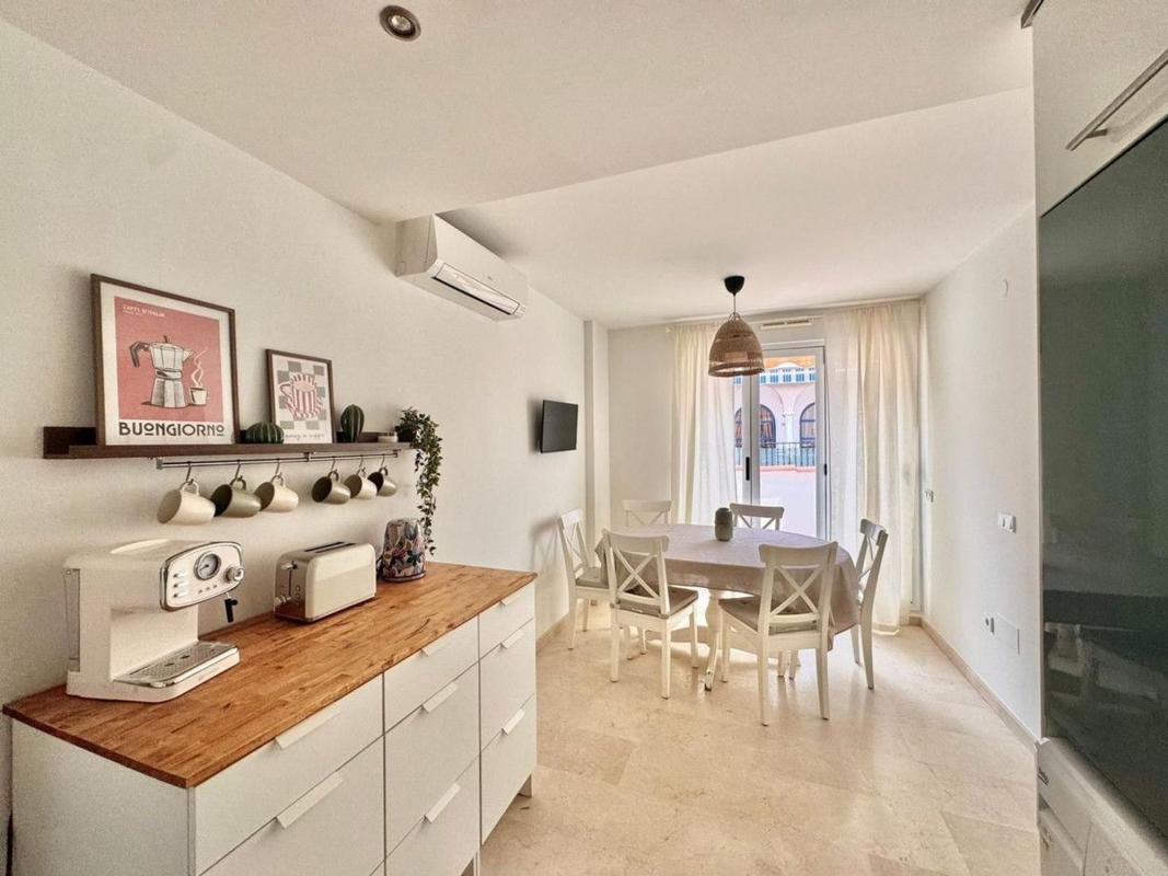 Venta de piso en Piso en Calle del Capitán, 1, Zona Puerto Deportivo, Fuengirola, Fuengirola
photo 5