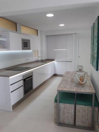 Venta de piso en Piso en Paseo Marítimo Rey de España, Zona Puerto Deportivo, Fuengirola, Fuengirola
 photo 4