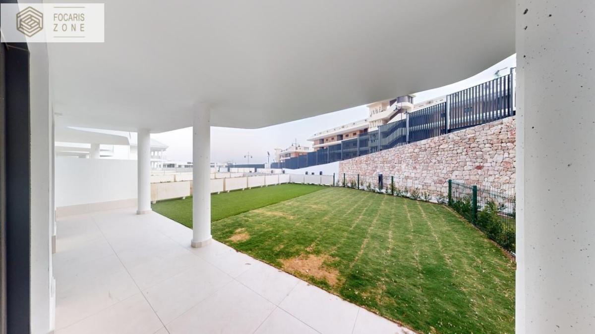 Venta de piso en Piso en Avenida Fuengirola, El Higuerón, Fuengirola, Fuengirola
 photo 3