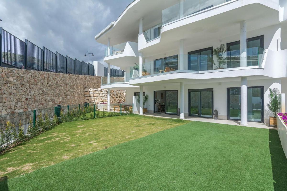 Sale of apartment in Piso en Calle Leticia s/n, El Higuerón, Fuengirola, Fuengirola
 photo 3