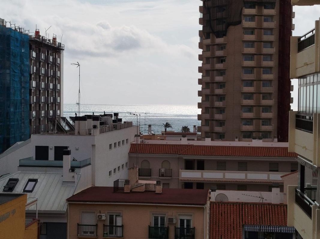 Venta de piso en Piso en Calle Pintor Nogales, Zona Puerto Deportivo, Fuengirola, Fuengirola
photo 1