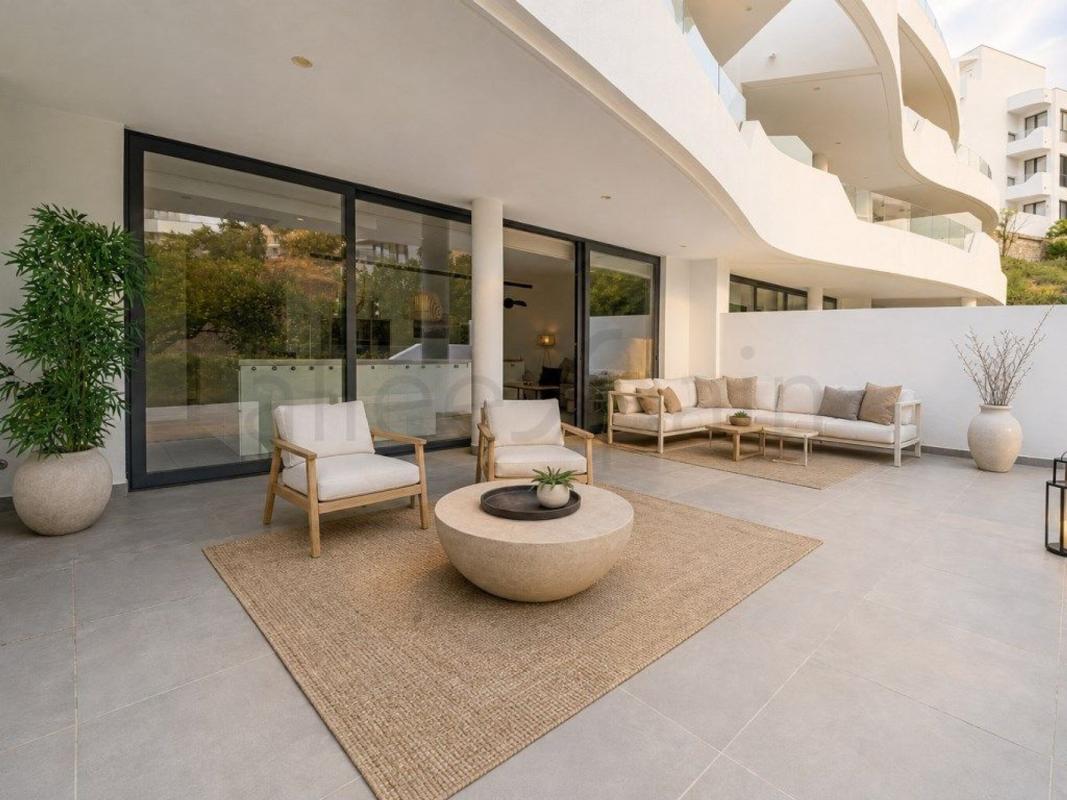 Venta de piso en Piso en Avenida 8 de Marzo, 8, El Higuerón, Fuengirola, Fuengirola
photo 1