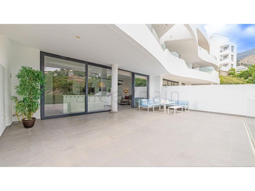 Venta de piso en Piso en Avenida 8 de Marzo, 8, El Higuerón, Fuengirola, Fuengirola
photo 3
