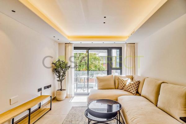 Venta de piso en Piso en Avenida Condes de San Isidro, Zona Puerto Deportivo, Fuengirola, Fuengirola
photo 1