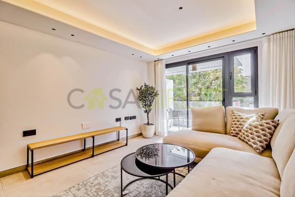 Venta de piso en Piso en Avenida Condes de San Isidro, Zona Puerto Deportivo, Fuengirola, Fuengirola
thumbnail 1