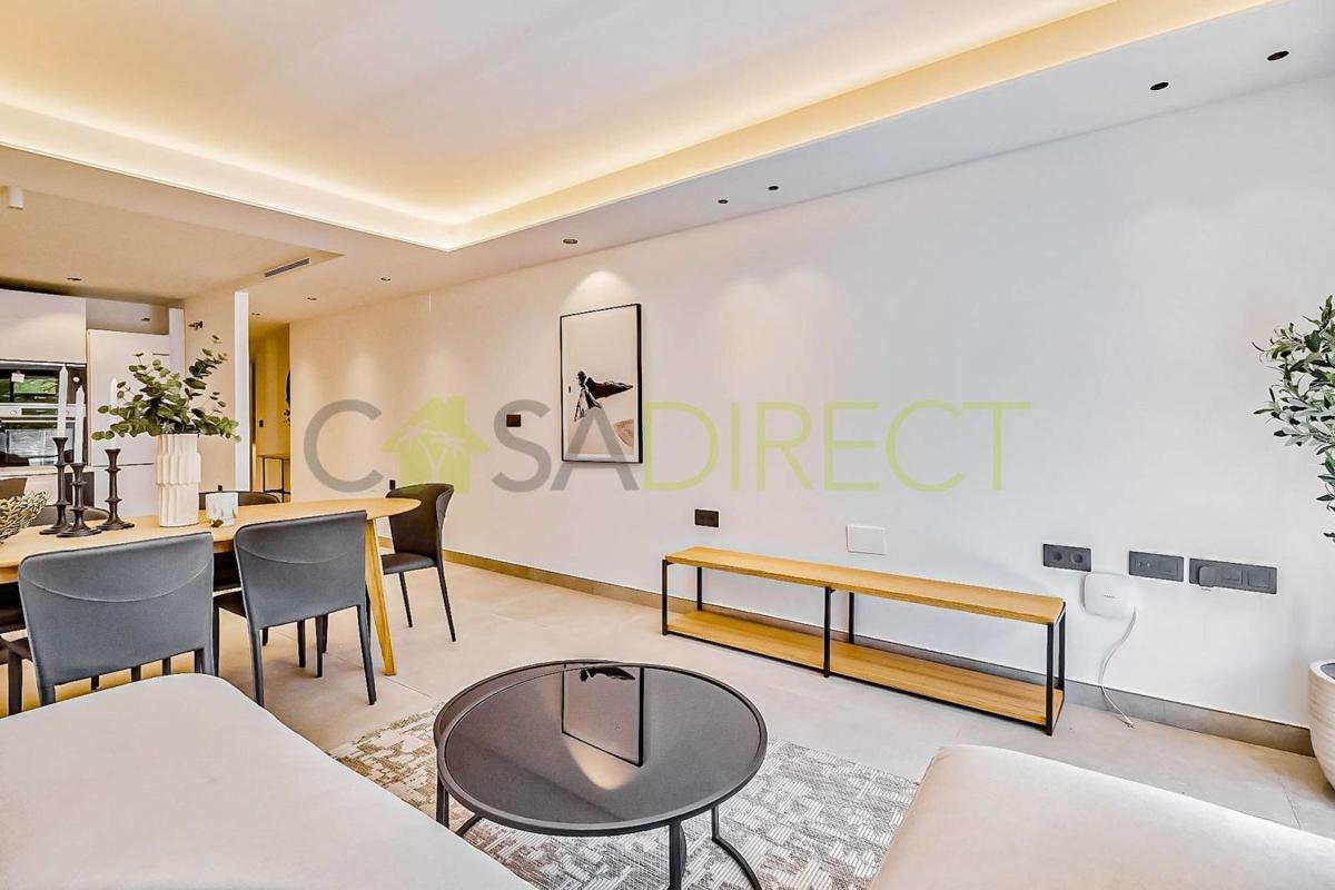 Продажа квартиры на Piso en Avenida Condes de San Isidro, Zona Puerto Deportivo, Fuengirola, Фуэнхирола
photo 3