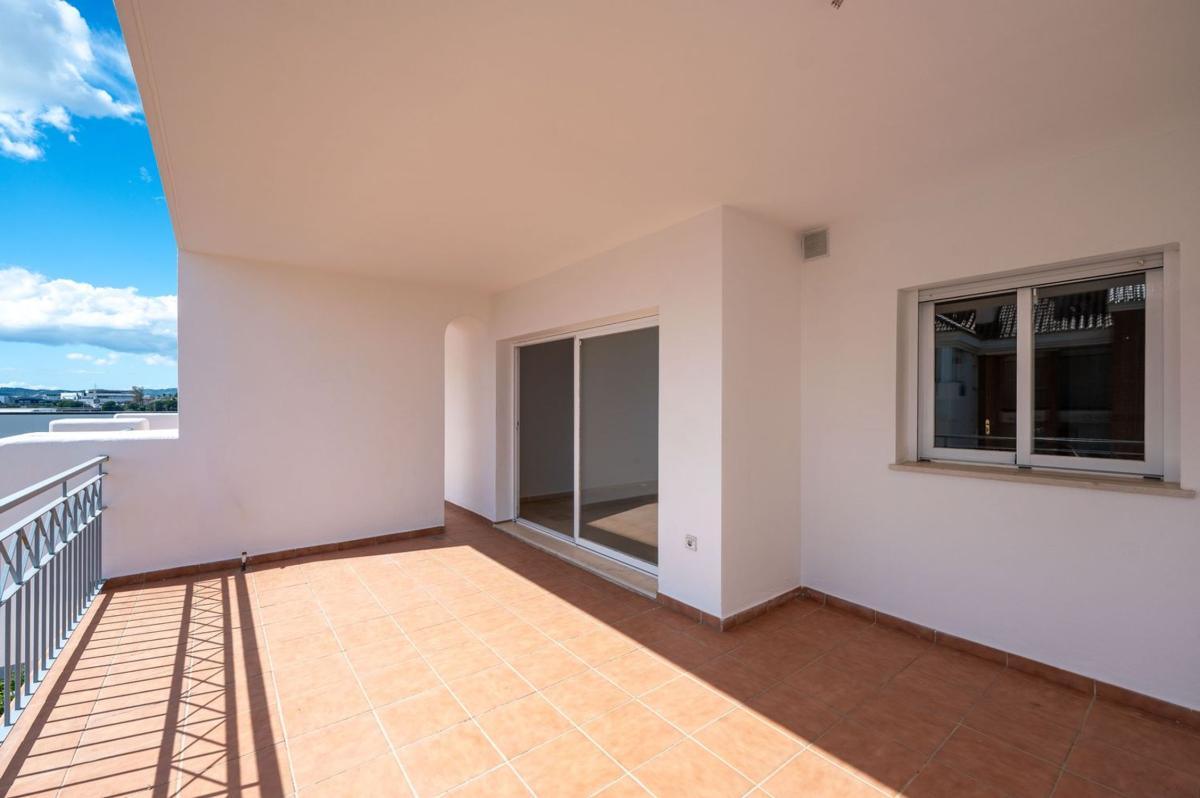 Venta de piso en Piso en Calle Artemisa, 2, Los Pacos, Fuengirola, Fuengirola
photo 4