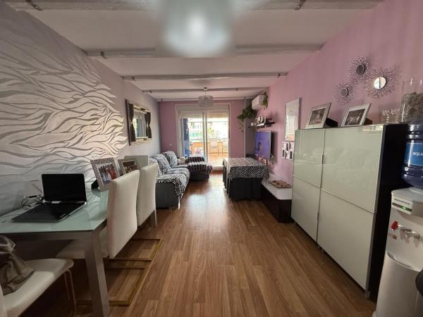 Venta de piso en Piso en Calle María Barranco, Zona Puerto Deportivo, Fuengirola, Fuengirola
photo 1