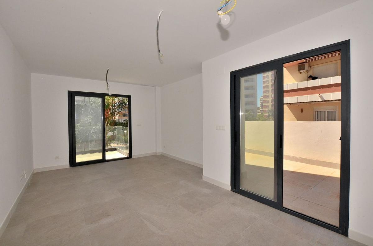 Продажа квартиры на Piso en Calle República Argentina, Zona Puerto Deportivo, Fuengirola, Фуэнхирола
photo 5