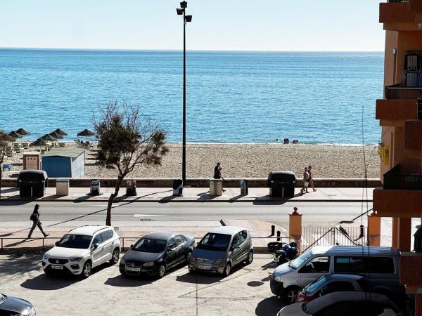 Duplex na sprzedaż w Dúplex en Calle Marina Nacional, Zona Puerto Deportivo, Fuengirola, Fuengirola photo 1