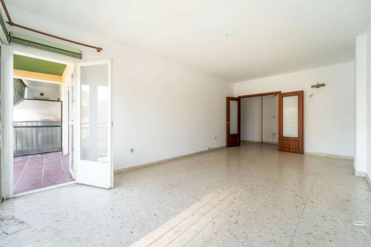 Venta de piso en Piso en Plaza de la Constitución, 16, Zona Puerto Deportivo, Fuengirola, Fuengirola
photo 2