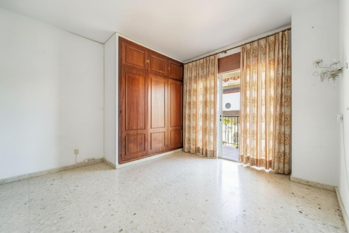 Venta de piso en Piso en Plaza de la Constitución, 16, Zona Puerto Deportivo, Fuengirola, Fuengirola
photo 3