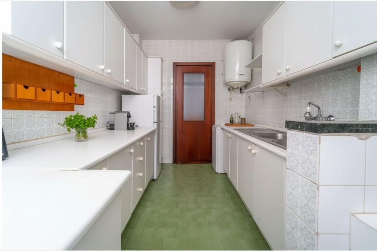 Venta de piso en Piso en Plaza de la Constitución, 16, Zona Puerto Deportivo, Fuengirola, Fuengirola
photo 4