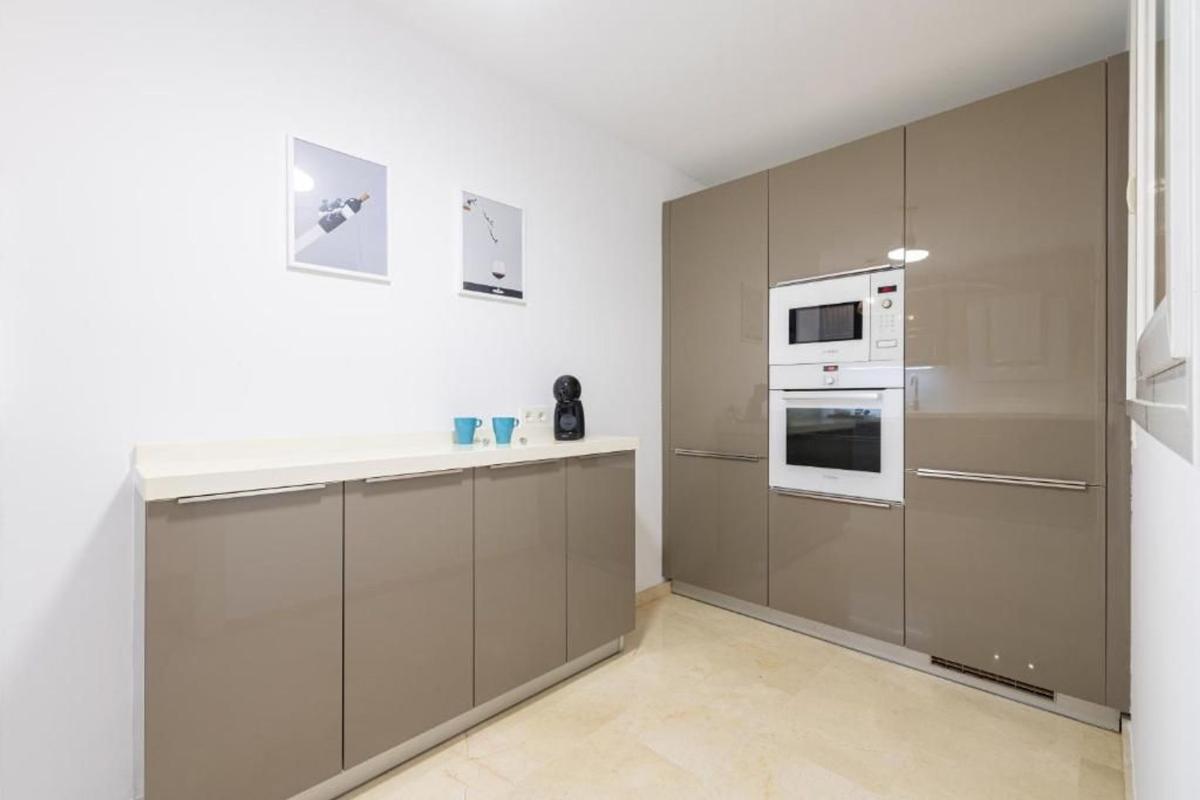 Venta de piso en Piso en Calle Málaga, Zona Sohail, Fuengirola, Fuengirola
photo 2