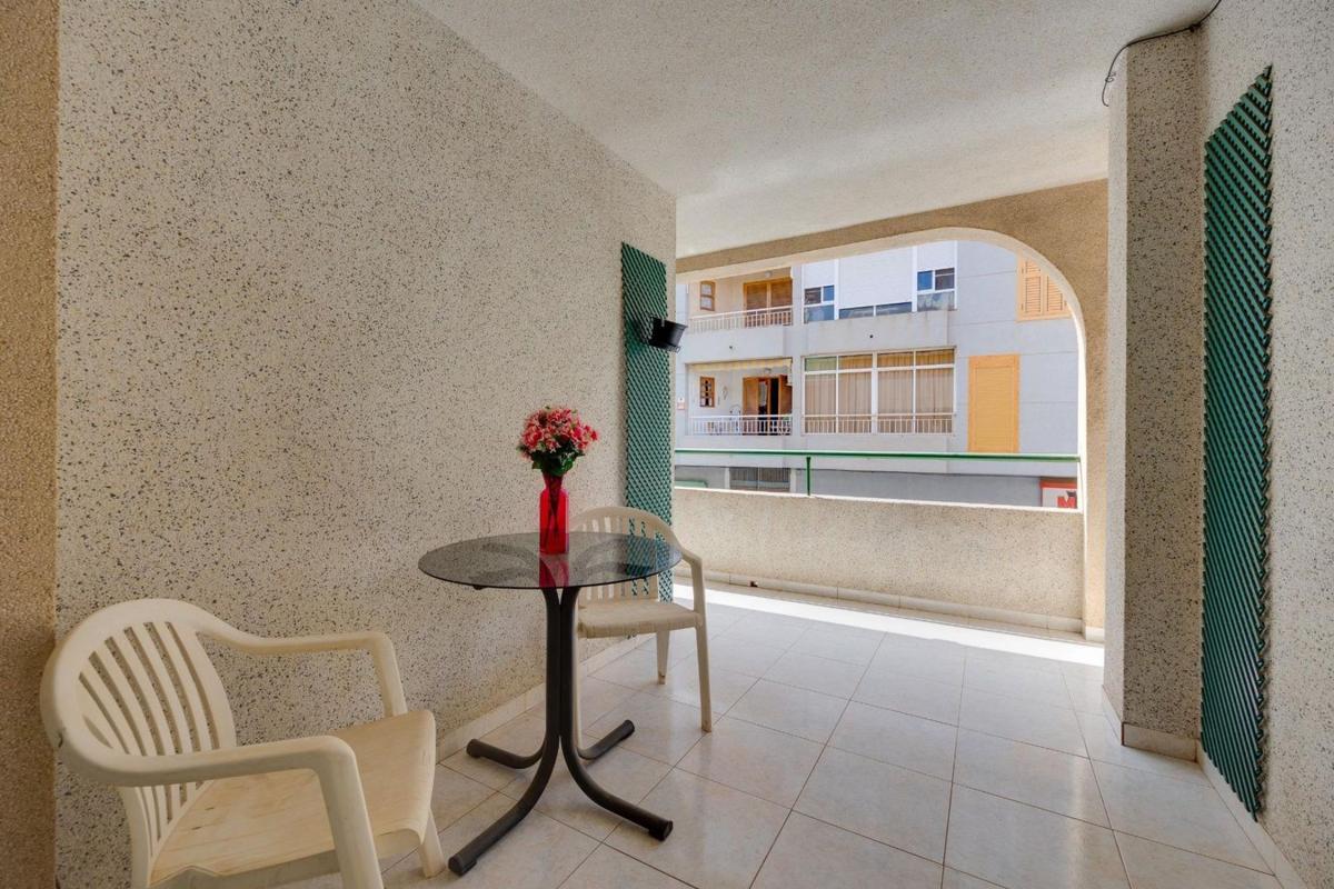 Venta de piso en Piso en Calle Rafal, El Acequión, Torrevieja, Torrevieja
photo 2
