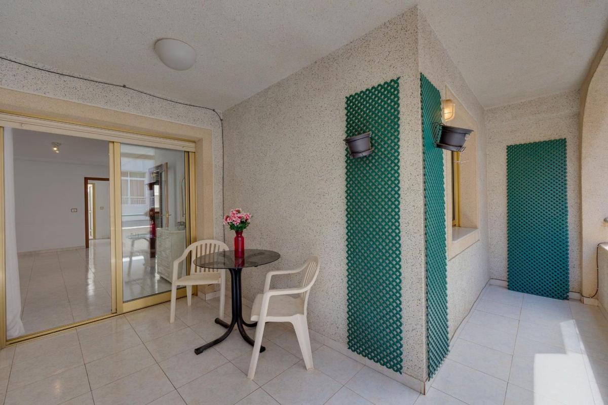 Venta de piso en Piso en Calle Rafal, El Acequión, Torrevieja, Torrevieja
photo 3