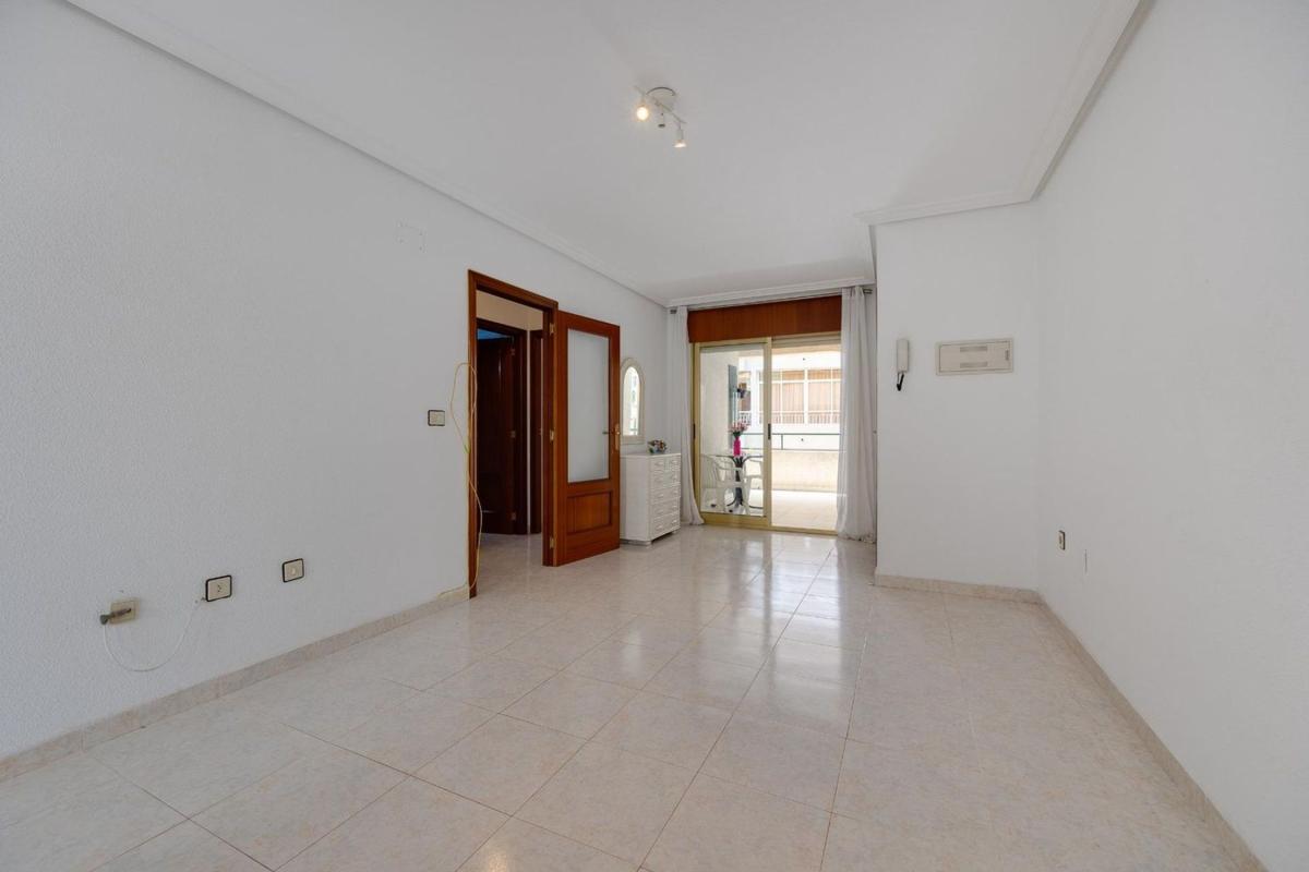 Venta de piso en Piso en Calle Rafal, El Acequión, Torrevieja, Torrevieja
photo 5