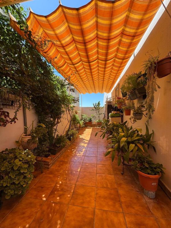 Propiedades en venta y alquiler en España photo 1