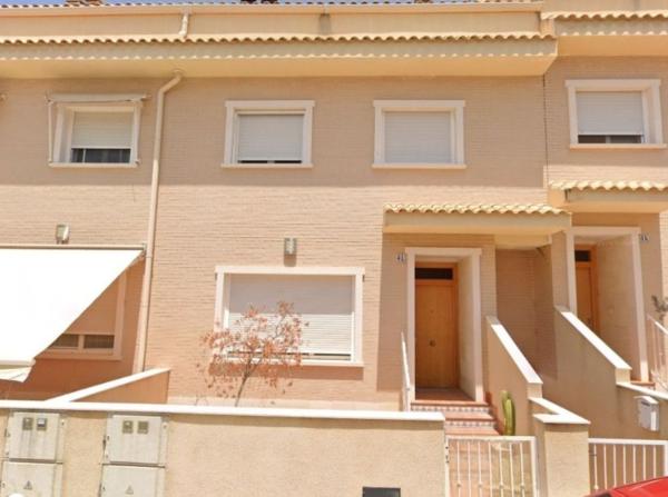Chalet adosado en Ibi photo 1