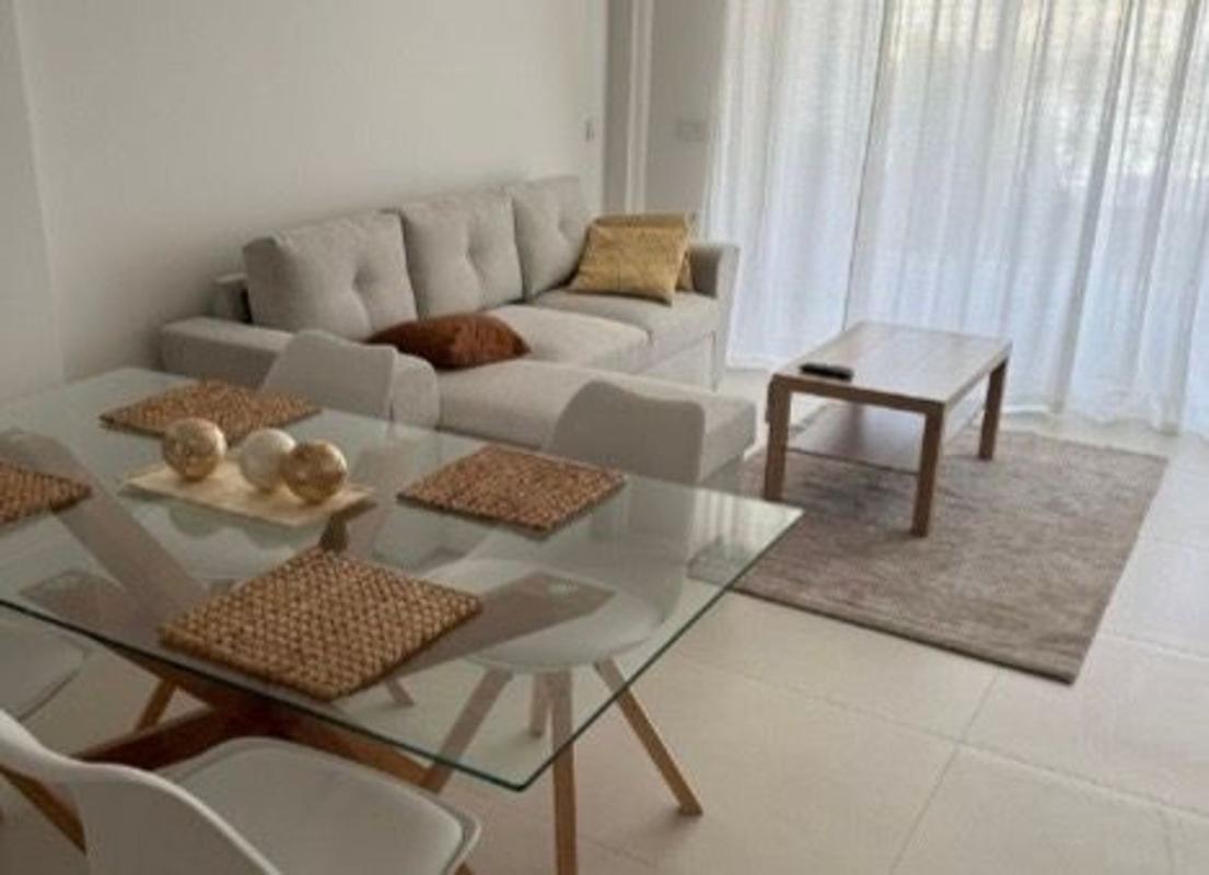 Venta de piso en Piso en Avenida 8 de Marzo, 2, El Higuerón, Fuengirola, Fuengirola
photo 2