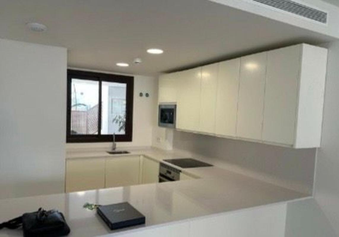 Venta de piso en Piso en Avenida 8 de Marzo, 2, El Higuerón, Fuengirola, Fuengirola
photo 3