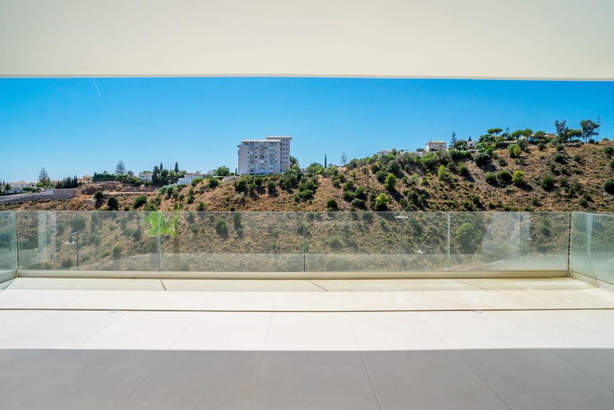 Продажа квартиры на Piso en Avenida Fuengirola, El Higuerón, Fuengirola, Фуэнхирола
photo 3