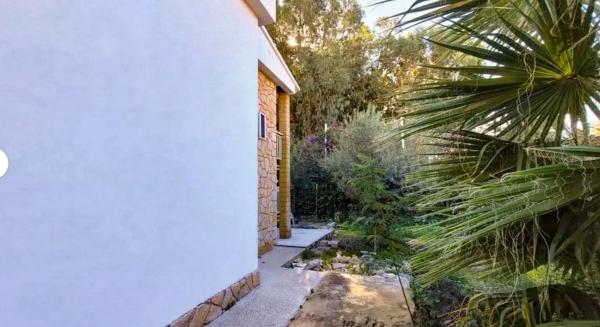 Частный шале на продаже в  Casa o chalet en L'Albir, Alfaz del Pi, Алфаз дель Пи photo 2