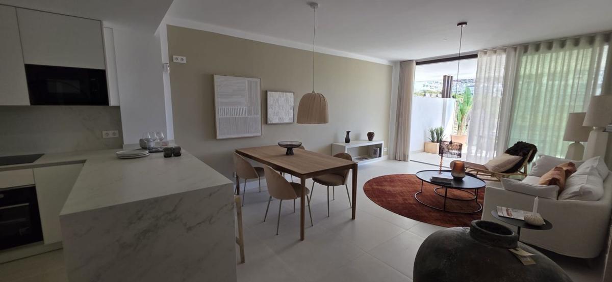 Venta de piso en Piso en Avenida Fuengirola s/n, El Higuerón, Fuengirola, Fuengirola
photo 2