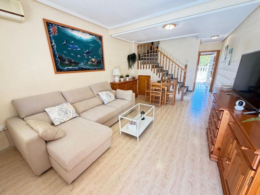 Sprzedaż niezależnego domku jednorodzinnego w Casa o chalet en Playa Flamenca, Orihuela, Orihuela photo 3
