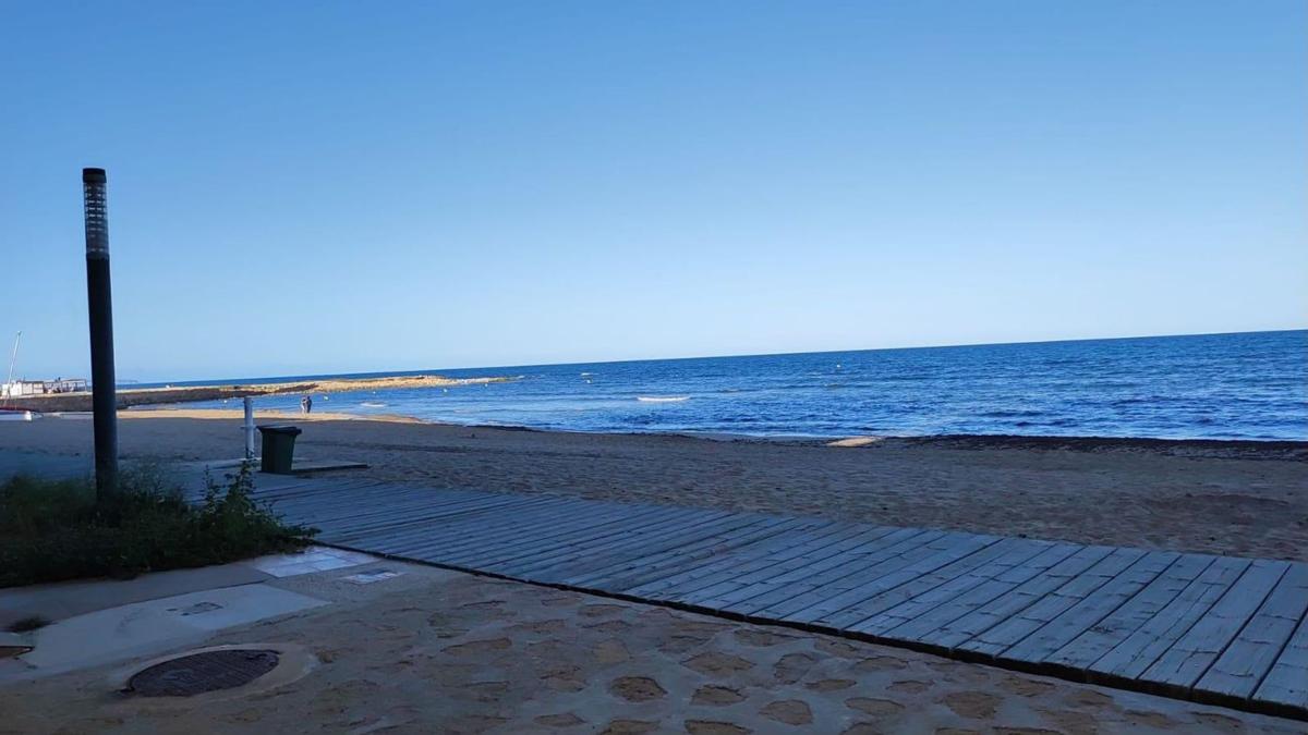 Venta de piso en Piso en Gaspar Perrelló, Torrevieja, Torrevieja
photo 2