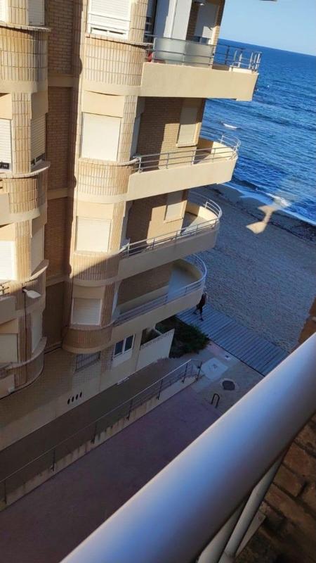 Venta de piso en Piso en Gaspar Perrelló, Torrevieja, Torrevieja
photo 3