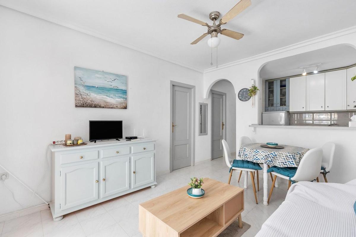 Venta de piso en Piso en Los Europeos, Torrevieja, Torrevieja
photo 4