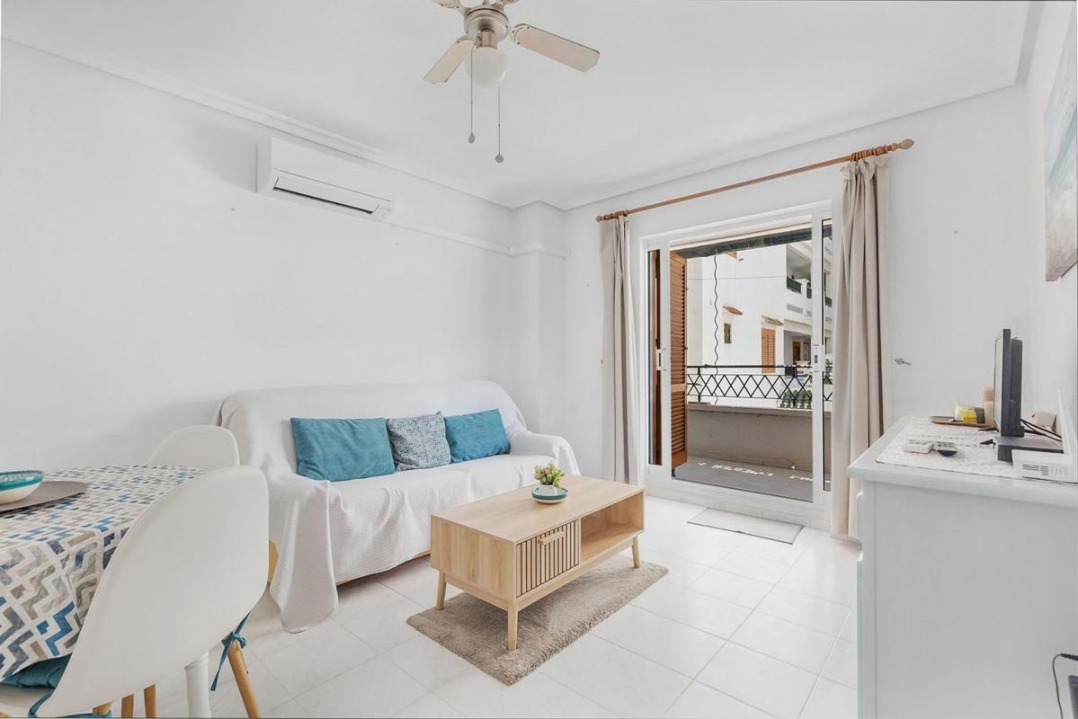 Venta de piso en Piso en Los Europeos, Torrevieja, Torrevieja
photo 5