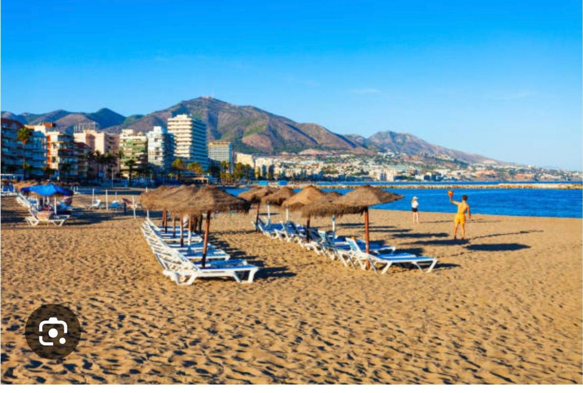 Sprzedaż mieszkania w Piso en oviedo, 2, Zona Puerto Deportivo, Fuengirola, Fuengirola
photo 1