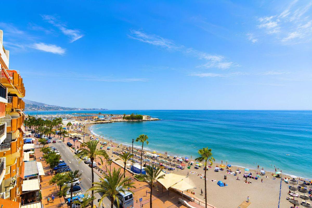 Sprzedaż mieszkania w Piso en Paseo Marítimo Rey de España, 18 a, Zona Puerto Deportivo, Fuengirola, Fuengirola
photo 4