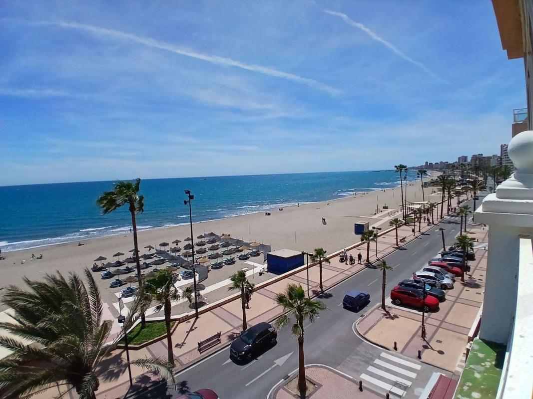 Venta de piso en Piso en Paseo Marítimo Rey de España, Las Gaviotas, Fuengirola, Fuengirola
photo 2
