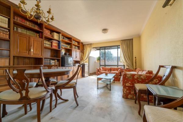 Sale of flat in Piso en Avenida Santa Amalia, Zona Sohail, Fuengirola, Fuengirola
photo 1