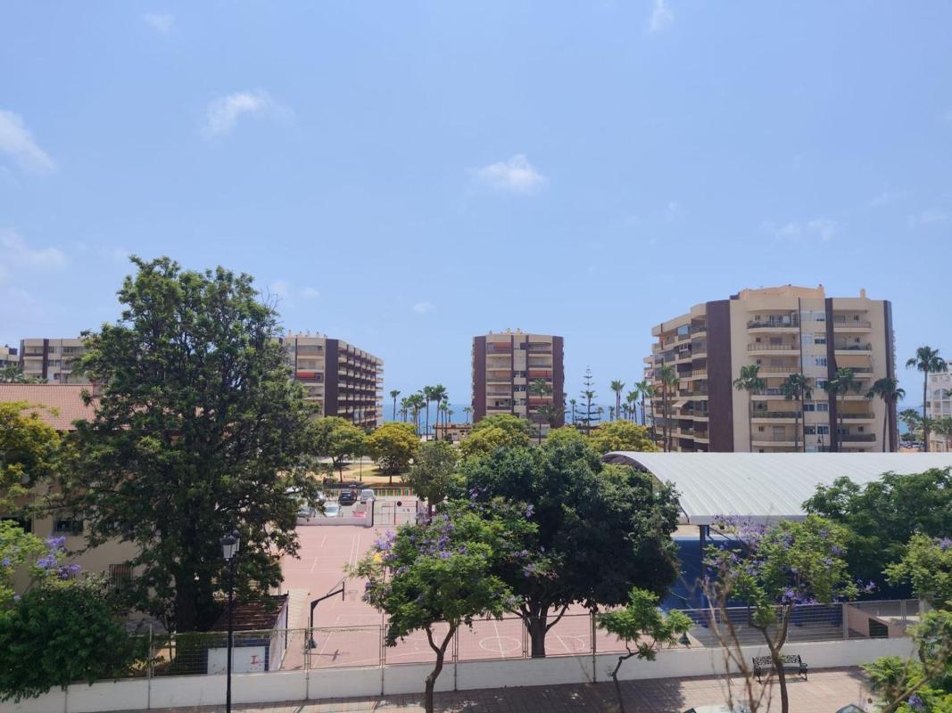 Sprzedaż mieszkania w Piso en Avenida Santa Amalia, Zona Sohail, Fuengirola, Fuengirola
photo 2