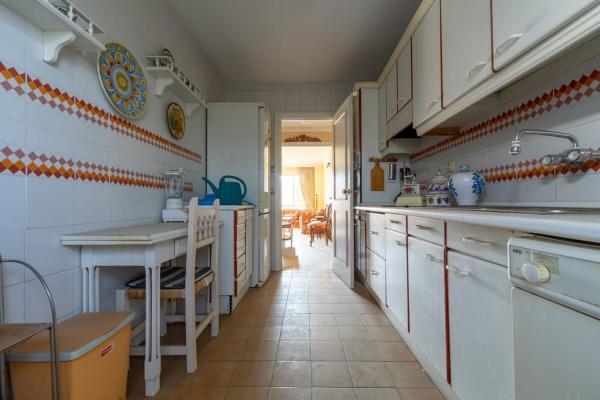 Sale of flat in Piso en Avenida Santa Amalia, Zona Sohail, Fuengirola, Fuengirola
thumbnail 2