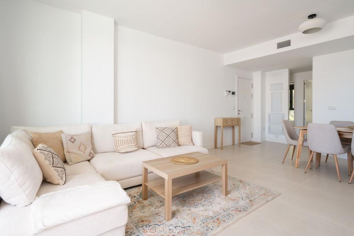 Venta de piso en Piso en Avenida Fuengirola, 10, El Higuerón, Fuengirola, Fuengirola
photo 2