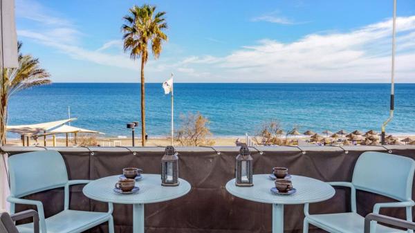 Venta de piso en Piso en Paseo Marítimo Rey de España, Zona Puerto Deportivo, Fuengirola, Fuengirola
photo 1