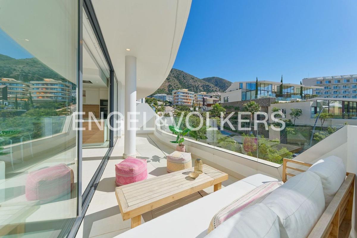 Venta de piso en Piso en Avenida 8 de Marzo, El Higuerón, Fuengirola, Fuengirola
photo 3