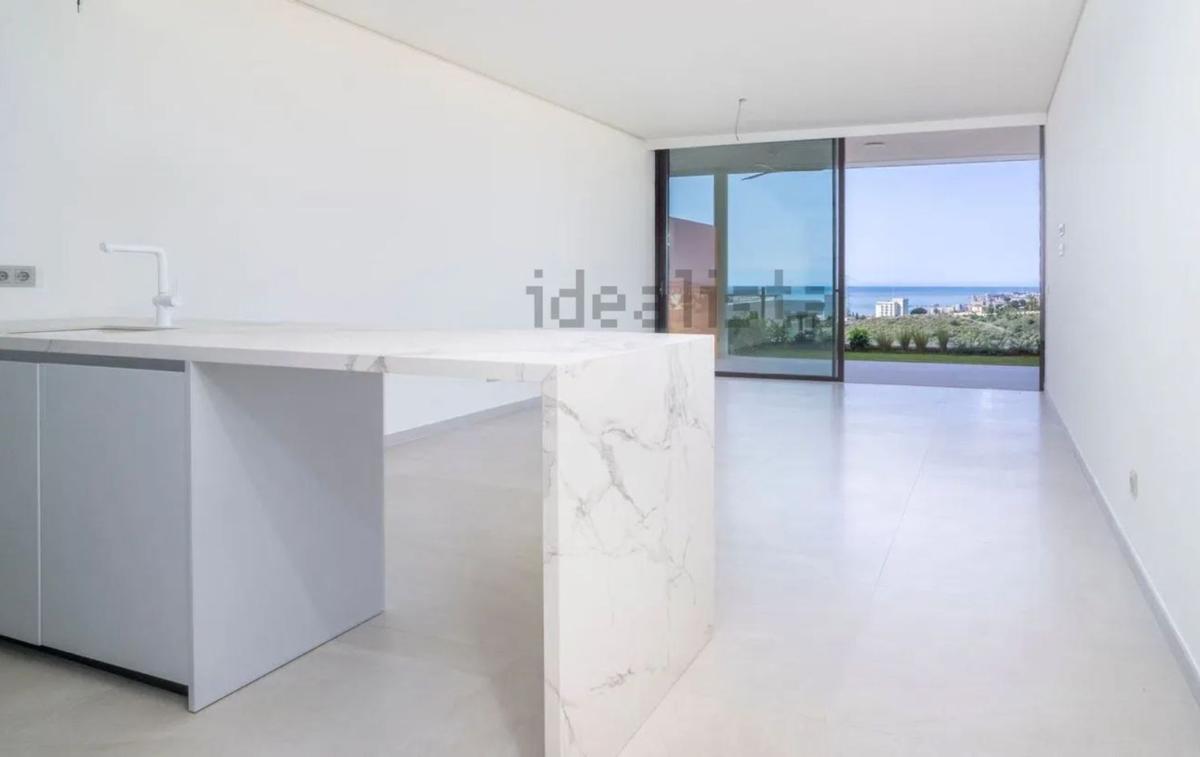 Venta de piso en Piso en Avenida Fuengirola, 9, El Higuerón, Fuengirola, Fuengirola
photo 2