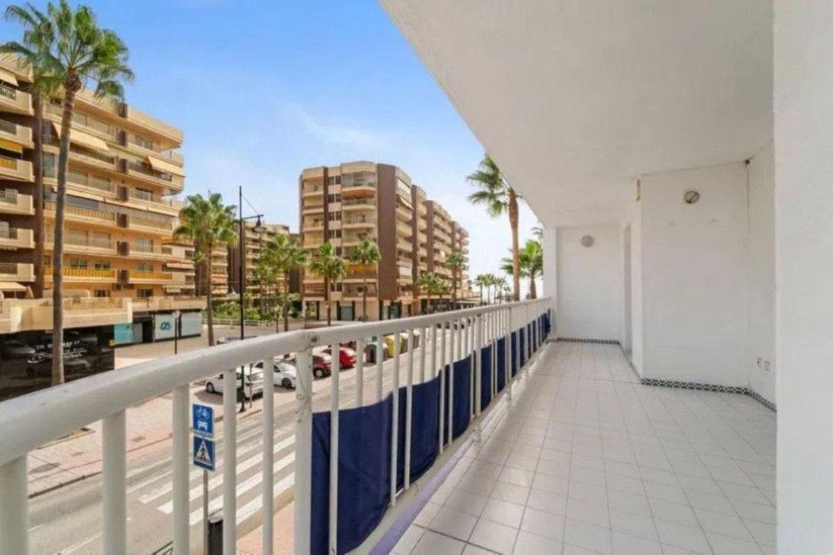 Venta de piso en Piso en Calle Churruca, 1, Zona Sohail, Fuengirola, Fuengirola
photo 3