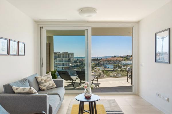 Venta de piso en Piso en CL Margarita Salas, 1, El Higuerón, Fuengirola, Fuengirola
 photo 2