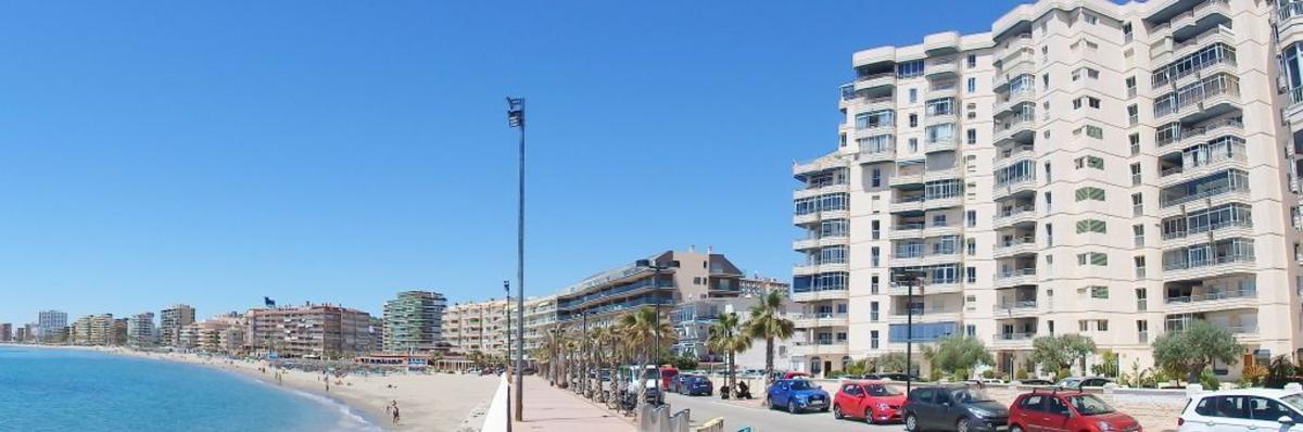 Venta de piso en Piso en Paseo Marítimo Rey de España, Las Gaviotas, Fuengirola, Fuengirola
photo 1